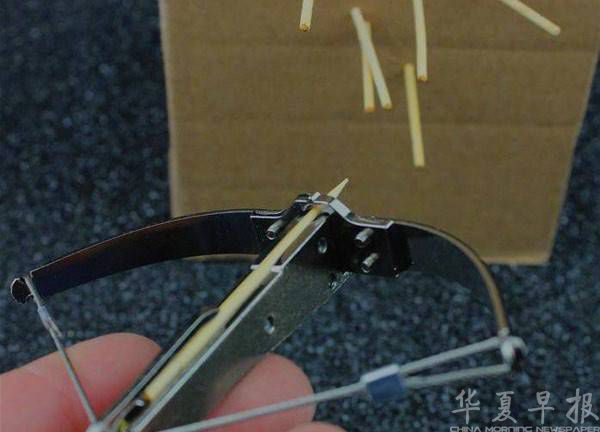 牙签弩威力很大,能射透能射入石膏板
